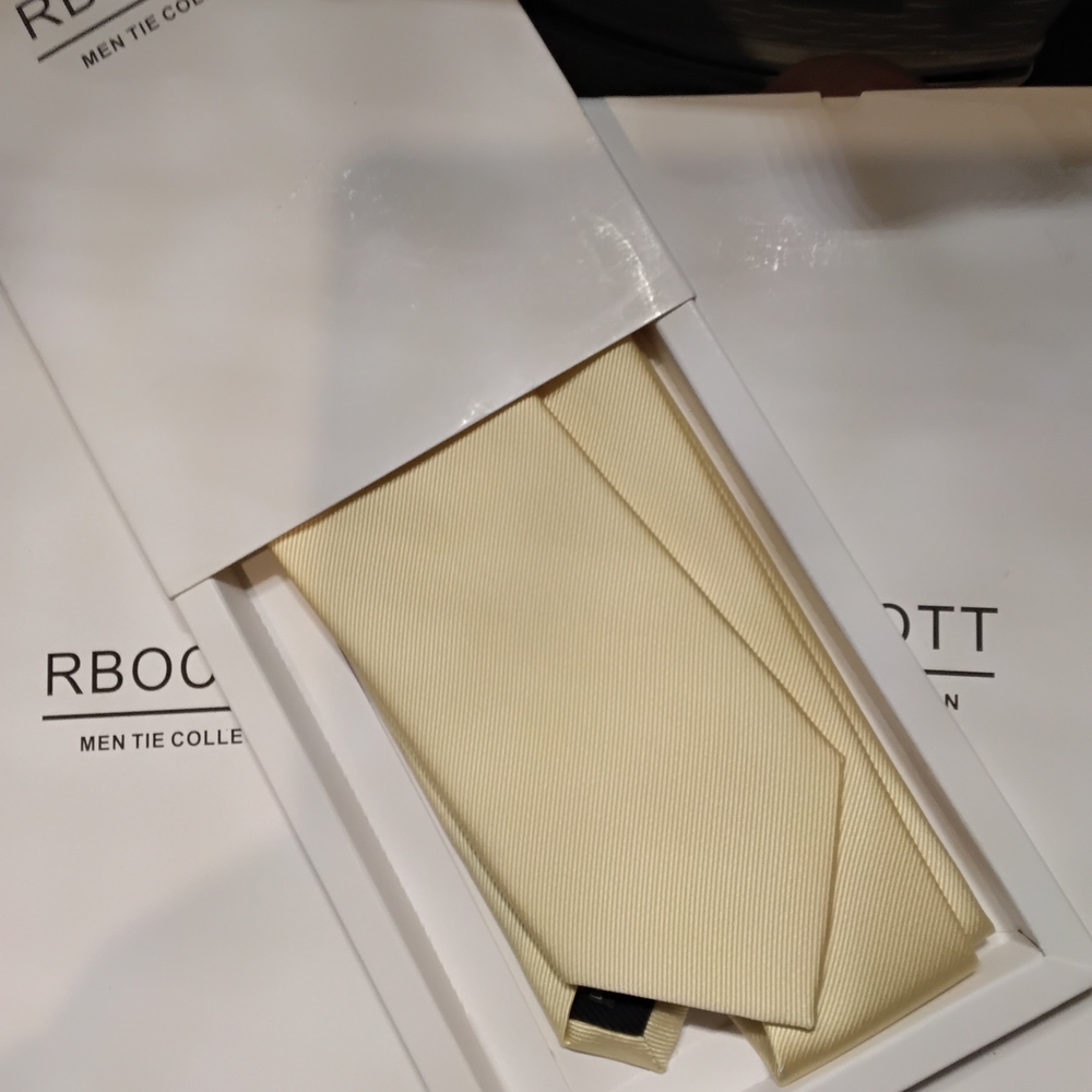 Classic Cream Tie by